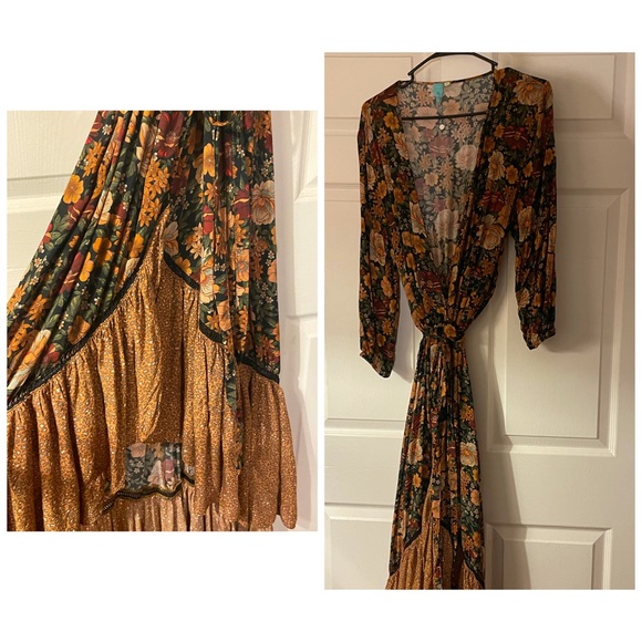 Floral V-Neck Maxi Dress - Picture 1 of 4